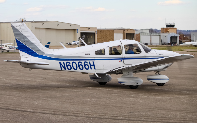 Photo of N6066H - PRIVATE  Piper 28 Archer at LUK  on AeroXplorer Aviation Database