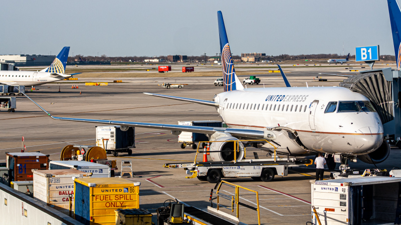 Photo of N146SY - United Express Embraer E175 at ORD on AeroXplorer Aviation Database