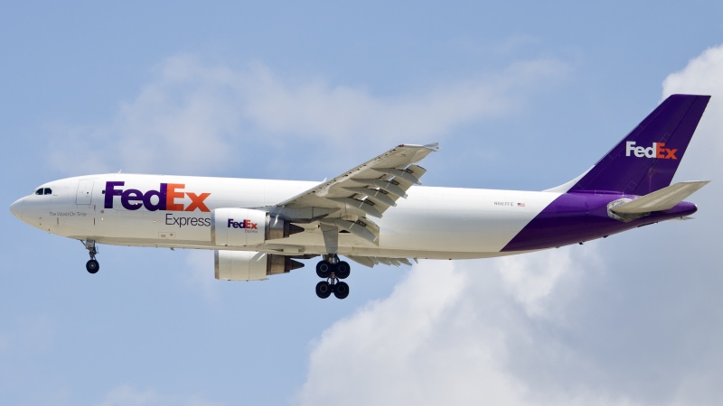 Photo of N677FE - FedEx  Airbus A300F-600 at IAH on AeroXplorer Aviation Database