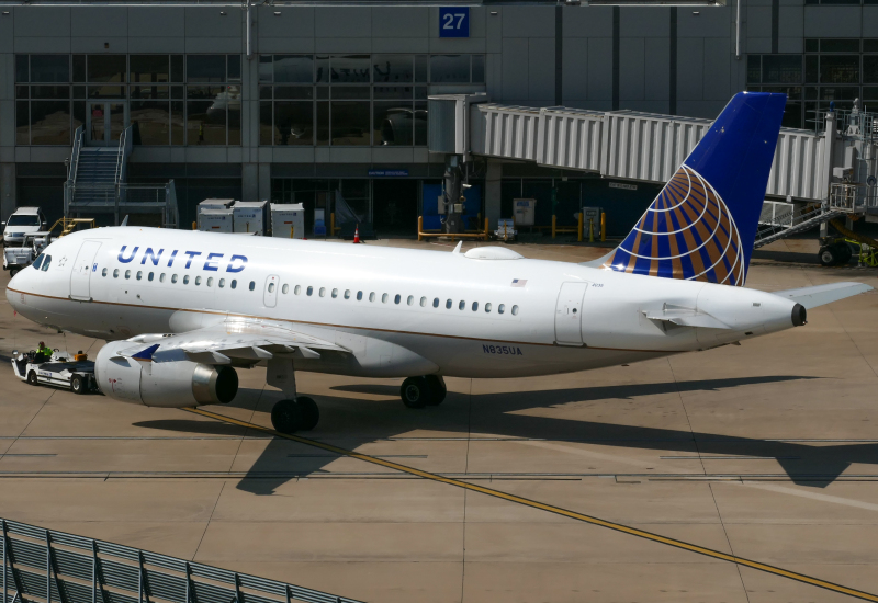 Photo of N835UA - United Airlines Airbus A319 at AUS on AeroXplorer Aviation Database