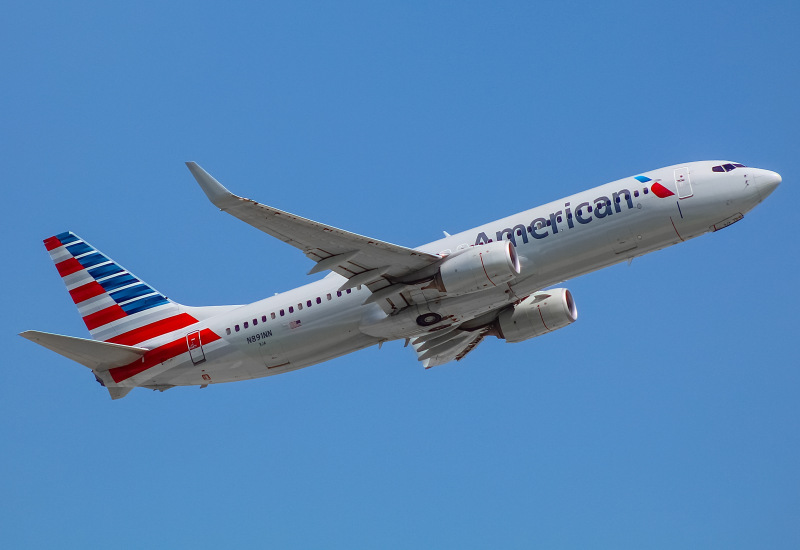 Photo of N891NN - American Airlines Boeing 737-800 at ORD on AeroXplorer Aviation Database