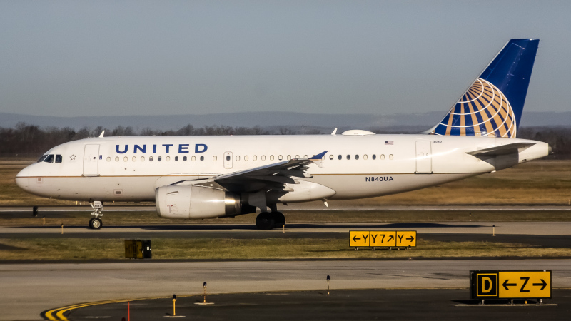 Photo of N840UA - United Airlines Airbus A319 at IAD on AeroXplorer Aviation Database