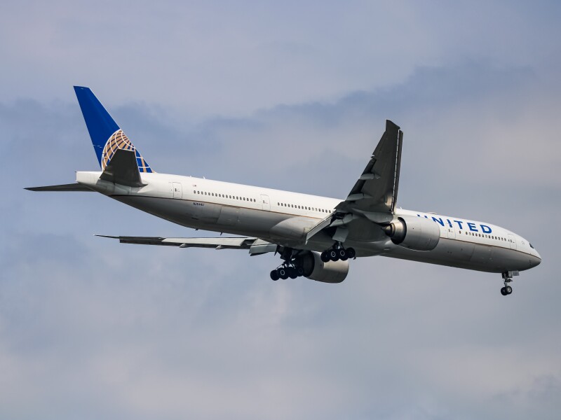 Photo of N2644U - United Airlines Boeing 777-300ER at IAD on AeroXplorer Aviation Database