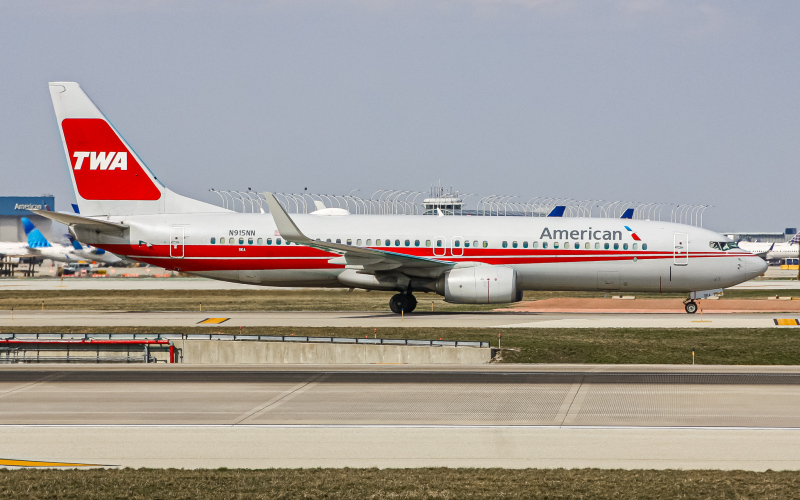 Photo of N915NN - American Airlines Boeing 737-800 at ORD on AeroXplorer Aviation Database
