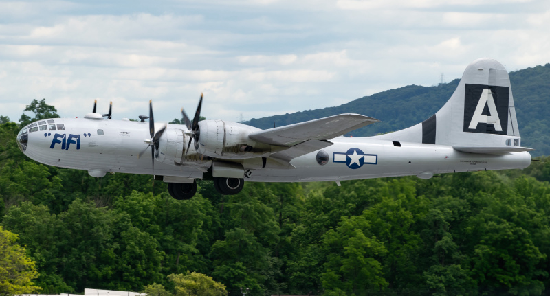 Photo of NX529B - Commemorative Air Force Boeing B-29 SuperFortress at RDG on AeroXplorer Aviation Database