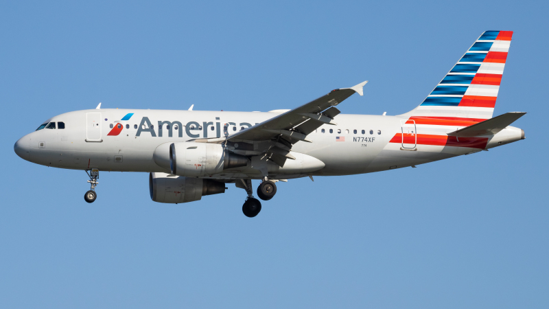 Photo of N774XF - American Airlines Airbus A319 at DCA on AeroXplorer Aviation Database