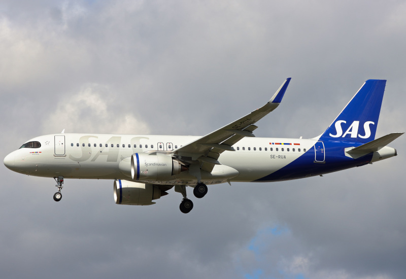 Photo of SE-RUA - Scandinavian Airlines Airbus A320NEO at LHR on AeroXplorer Aviation Database