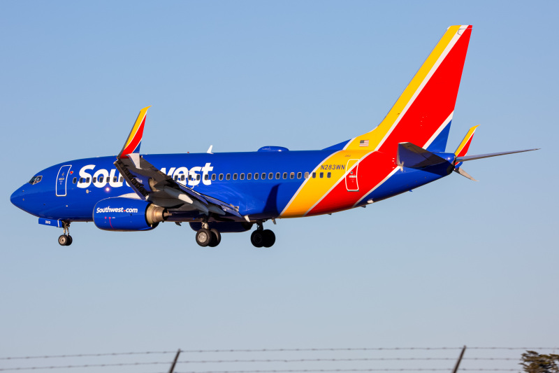 Photo of N283WN - Southwest Airlines Boeing 737-700 at BWI on AeroXplorer Aviation Database