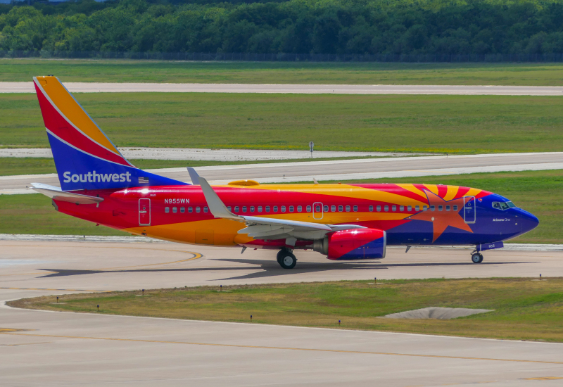 Photo of N955WN - Southwest Airlines Boeing 737-700 at AUS on AeroXplorer Aviation Database