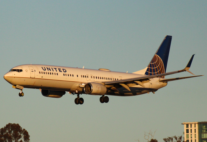 Photo of N37240 - United Airlines Boeing 737-900ER at SAN on AeroXplorer Aviation Database