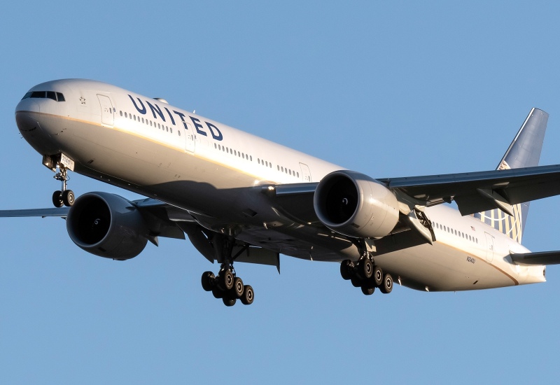 united airlines 777 300er