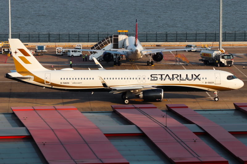 Photo of B-58201 - Starlux Airlines Airbus A321NEO at MFM on AeroXplorer Aviation Database