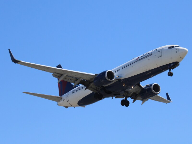 Photo of N3752 - Delta Airlines Boeing 737-800 at LAX on AeroXplorer Aviation Database