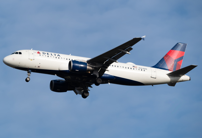 Photo of N361NW - Delta Airlines Airbus A320-212 at CVG on AeroXplorer Aviation Database