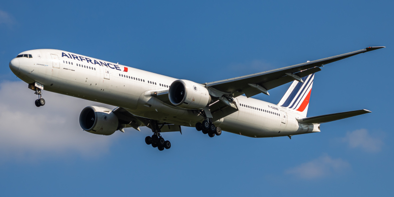 Photo of F-GZNB - Air France Boeing 777-300ER at IAD on AeroXplorer Aviation Database
