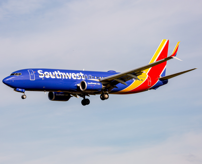 Photo of N8576Z - Southwest Airlines Boeing 737-800 at BWI on AeroXplorer Aviation Database