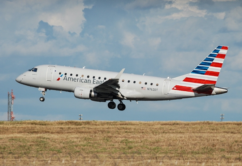 Photo of N762DT - American Eagle Embraer E170 at DFW on AeroXplorer Aviation Database