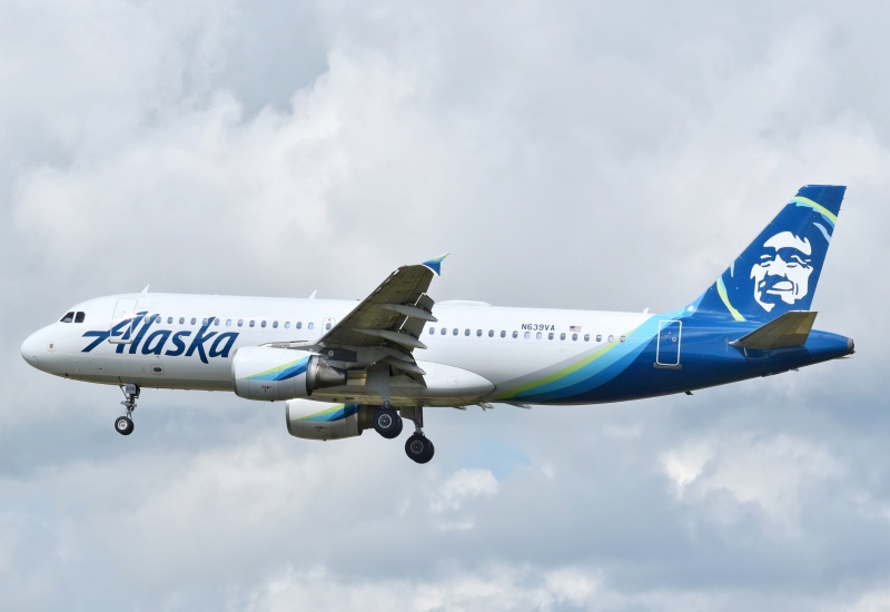 Photo of N639VA - Alaska Airlines Airbus A320 at SJD on AeroXplorer Aviation Database