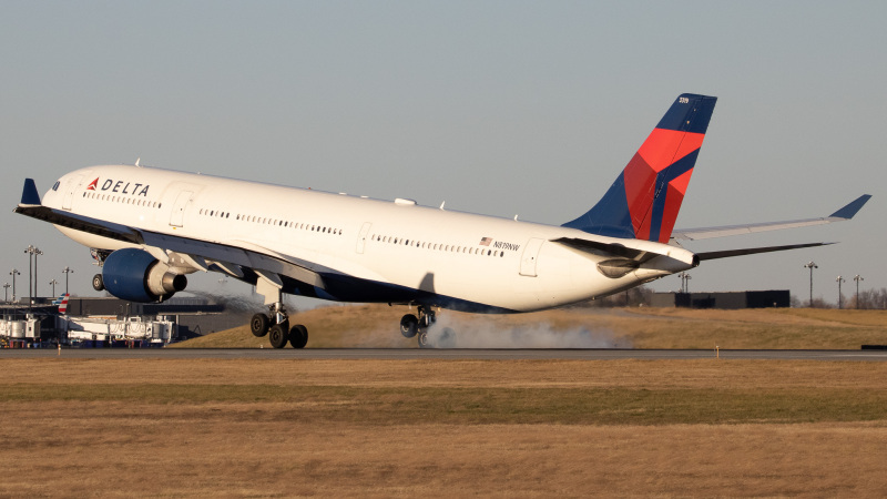 Photo of N819NW - Delta Airlines Airbus A330-200 at BWI on AeroXplorer Aviation Database