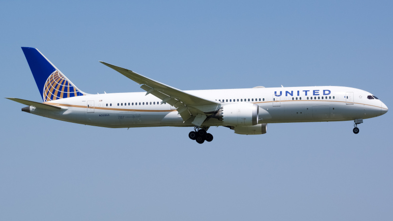 Photo of N35953 - United Airlines Boeing 787-9 at ORD on AeroXplorer Aviation Database
