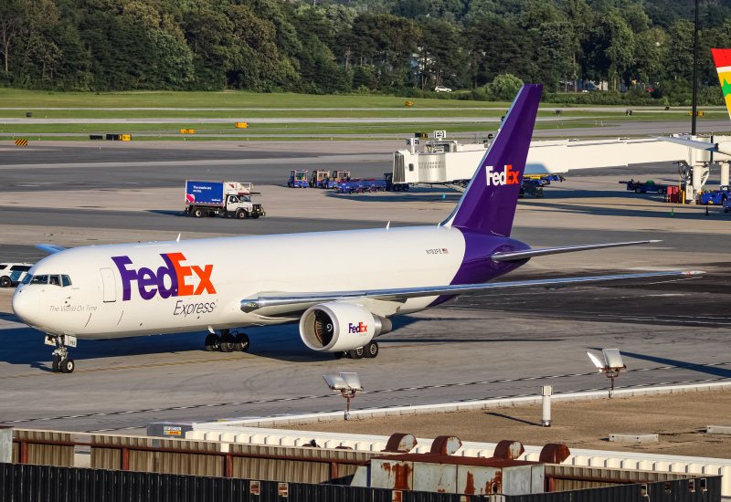 Photo of N192FE - FedEx Boeing 767-300F at BWI on AeroXplorer Aviation Database