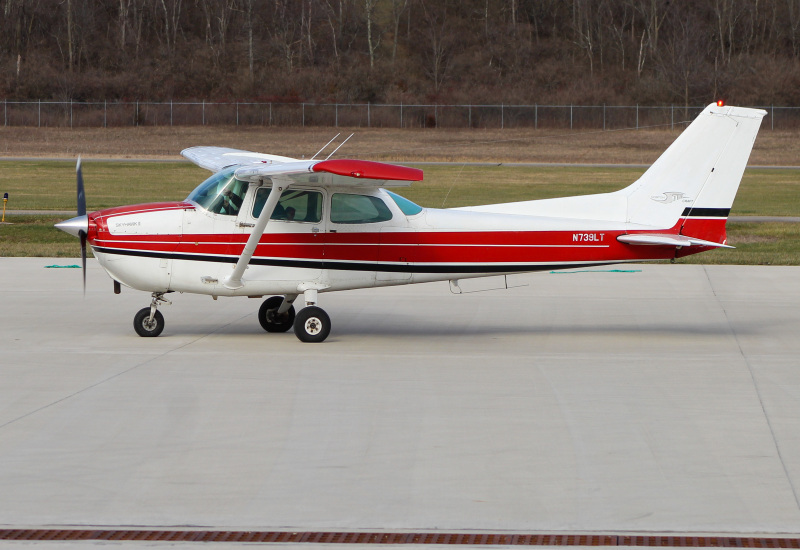 Photo of N739LT - PRIVATE Cessna 172 at HAO on AeroXplorer Aviation Database