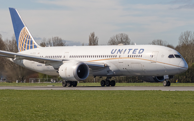 Photo of N26906 - United Airlines Boeing 787-8 at AMS on AeroXplorer Aviation Database