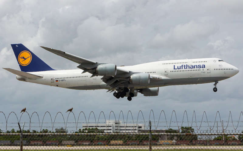 Photo of D-ABYL - Lufthansa Boeing 747-8i at MIA on AeroXplorer Aviation Database