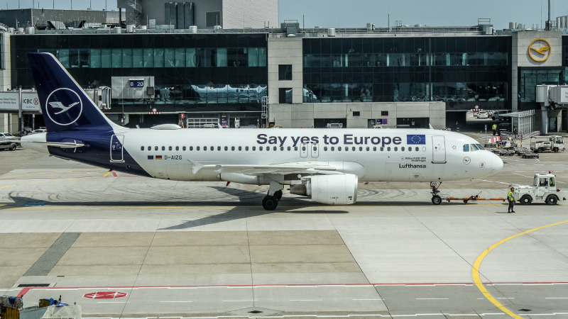Photo of D-AIZG - Lufthansa Airbus A320 at FRA on AeroXplorer Aviation Database