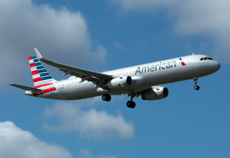 Photo of N109NN - American Airlines Airbus A321-231 at JFK on AeroXplorer Aviation Database