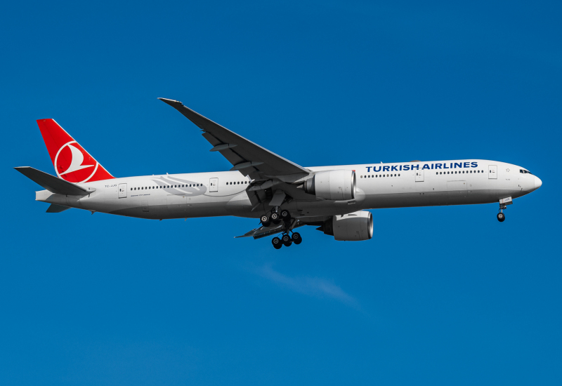 Photo of TC-JJG - Turkish Airlines Boeing 777-300ER at SIN on AeroXplorer Aviation Database