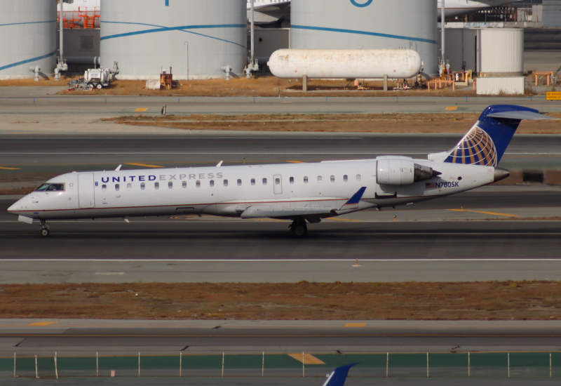 Photo of N780SK - United Express Mitsubishi CRJ-700 at SFO on AeroXplorer Aviation Database