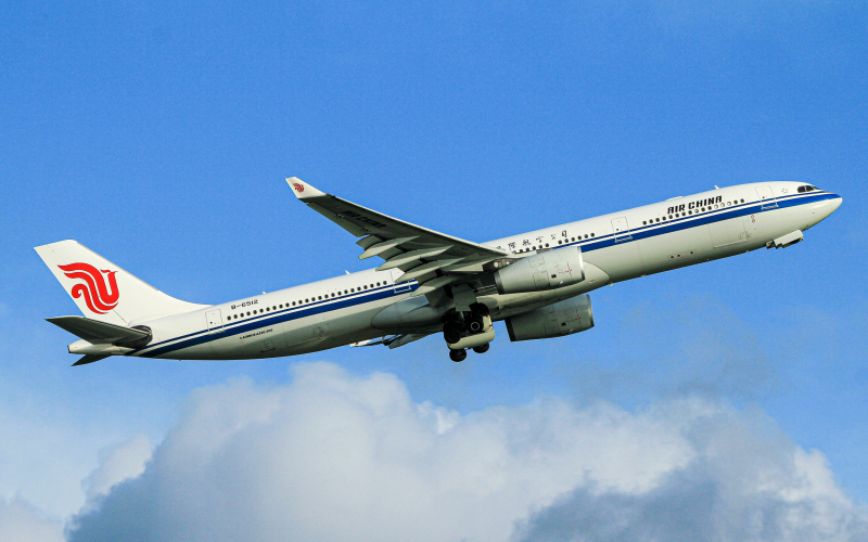 Photo of B-6512 - Air China Airbus A330-300 at HKG on AeroXplorer Aviation Database