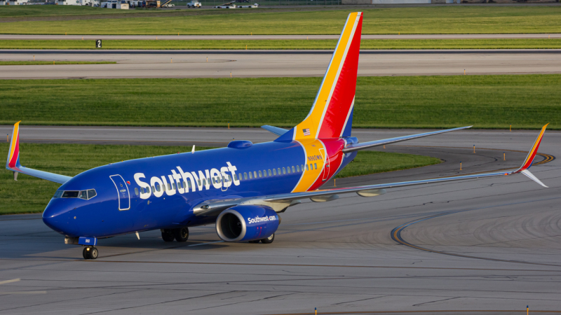 Photo of N960WN - Southwest Airlines Boeing 737-700 at CMH on AeroXplorer Aviation Database