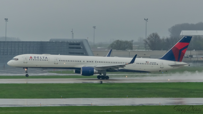 Photo of N594NW - Delta Airlines Boeing 757-300 at MKE on AeroXplorer Aviation Database
