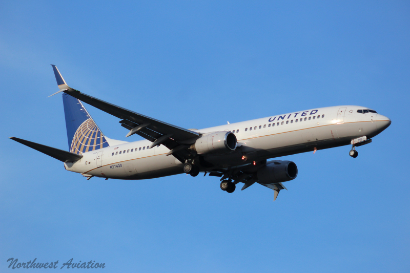 Photo of N77430 - United Airlines Boeing 737-900ER at SEA on AeroXplorer Aviation Database