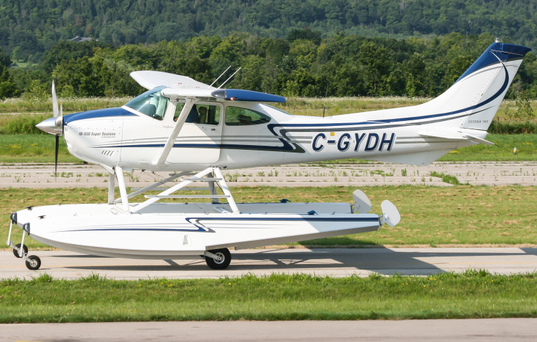 Photo of C-GYDH - PRIVATE Cessna 182R Skylane at CZBA on AeroXplorer Aviation Database