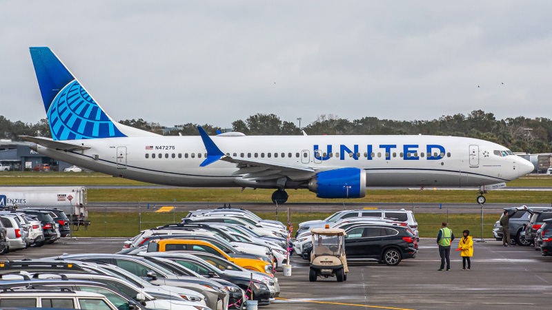 Photo of N47275 - United Airlines Boeing 737 MAX 8 at SRQ on AeroXplorer Aviation Database