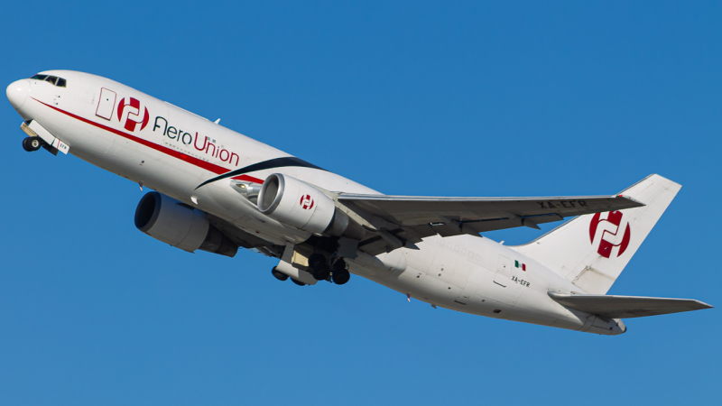 Photo of XA-EFR - AeroUnion Boeing 767-200F at LAX on AeroXplorer Aviation Database
