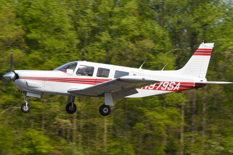 Photo of N979SA - PRIVATE Piper PA-32 at N14 on AeroXplorer Aviation Database