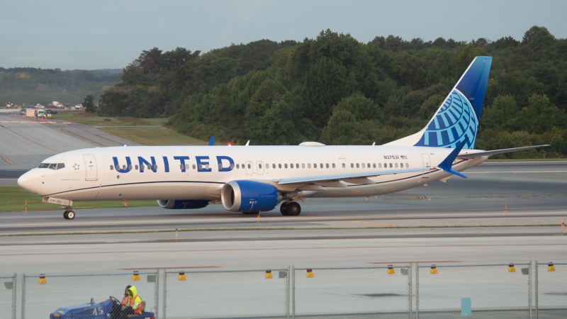 Photo of N37531 - United Airlines Boeing 737 MAX 9 at BWI on AeroXplorer Aviation Database