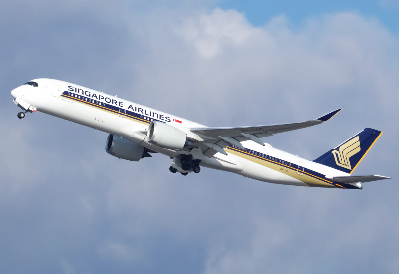 Photo of 9V-SGD - Singapore Airlines Airbus A350-900 at EWR on AeroXplorer Aviation Database