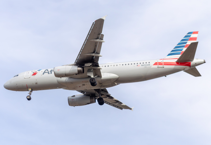 Photo of N650AW - American Airlines Airbus A320 at PNS on AeroXplorer Aviation Database