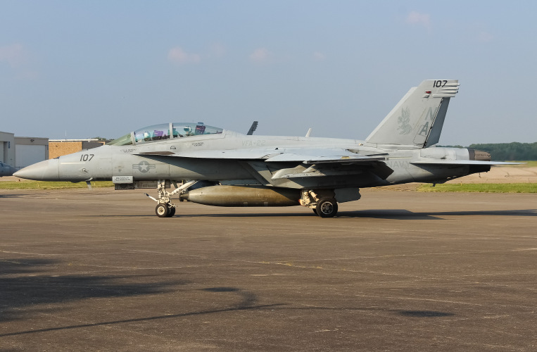 Photo of 166676 - USN - United States Navy Boeing F/A-18E/F Super Hornet at LUK on AeroXplorer Aviation Database