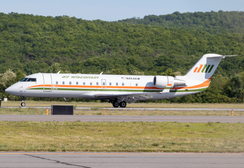 Photo of N454AW - United Express Mitsubishi CRJ-200 at AVP on AeroXplorer Aviation Database