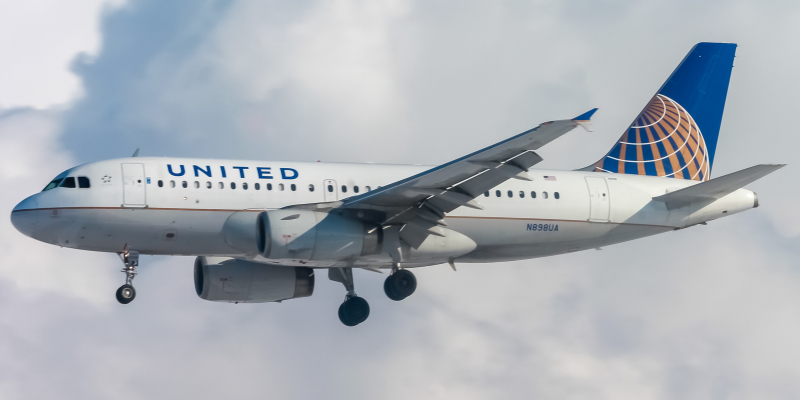 Photo of N898UA - United Airlines Airbus A319 at SLC on AeroXplorer Aviation Database