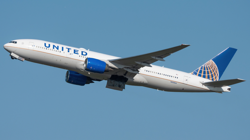 Photo of N225UA - United Airlines Boeing 777-200 at IAD on AeroXplorer Aviation Database