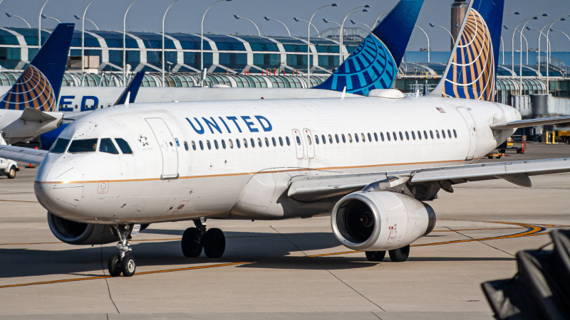 Photo of N467UA - United Airlines Airbus A320 at ORD on AeroXplorer Aviation Database