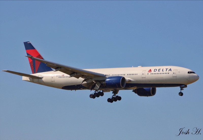 Photo of N867DA - Delta Airlines Boeing 777-200ER at DFW on AeroXplorer Aviation Database