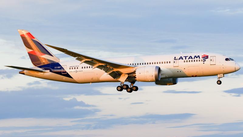 Photo of CC-BBF - LATAM Boeing 787-8 at MCO on AeroXplorer Aviation Database